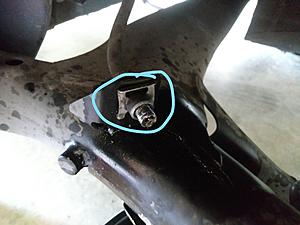 Removing stripped brake line from Fit '10-brake2.jpg
